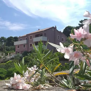 amaryllis-residence-apartment-diana.primorje-gorskikotar.com/